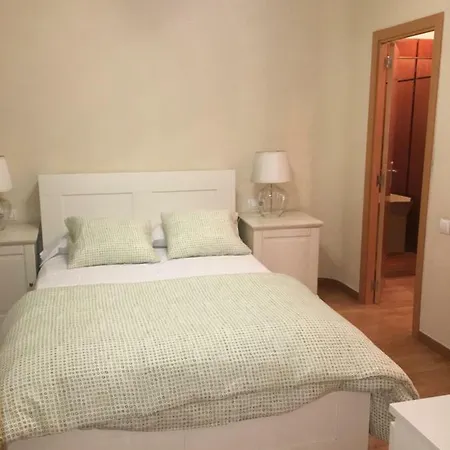 Apartment Apartamento Centrico Parking - Wifi *